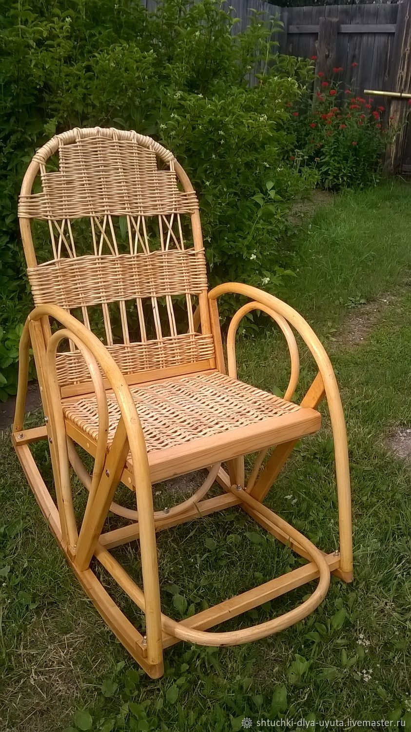 кресло из ивовой лозы