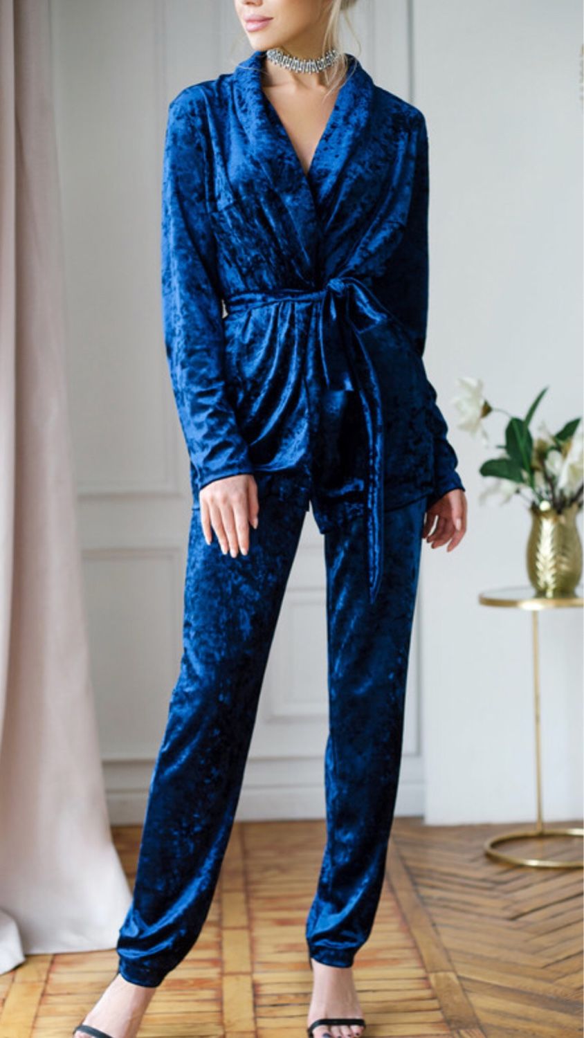 Анна Верди костюм в пижамном стиле