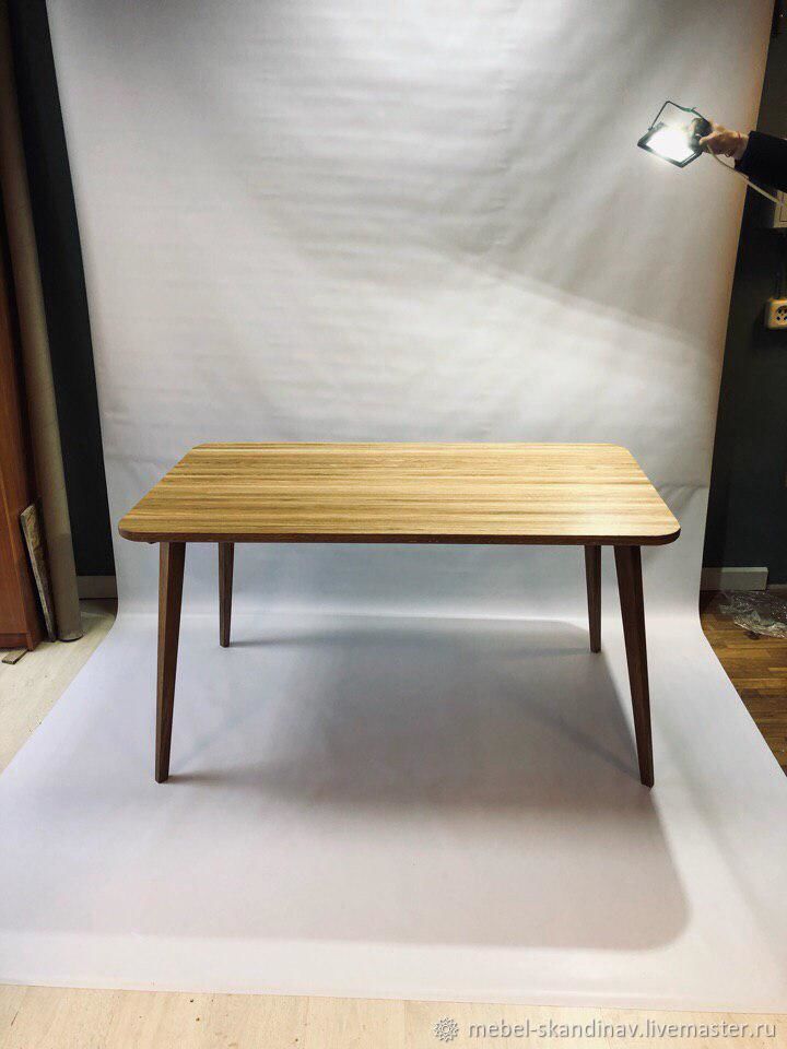 Обеденный стол в скандинавском стиле раздвижной