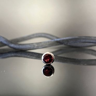 Украшения ручной работы. Ярмарка Мастеров - ручная работа Подвеска-бегунок с гранатом (цепь в комплекте). Handmade.