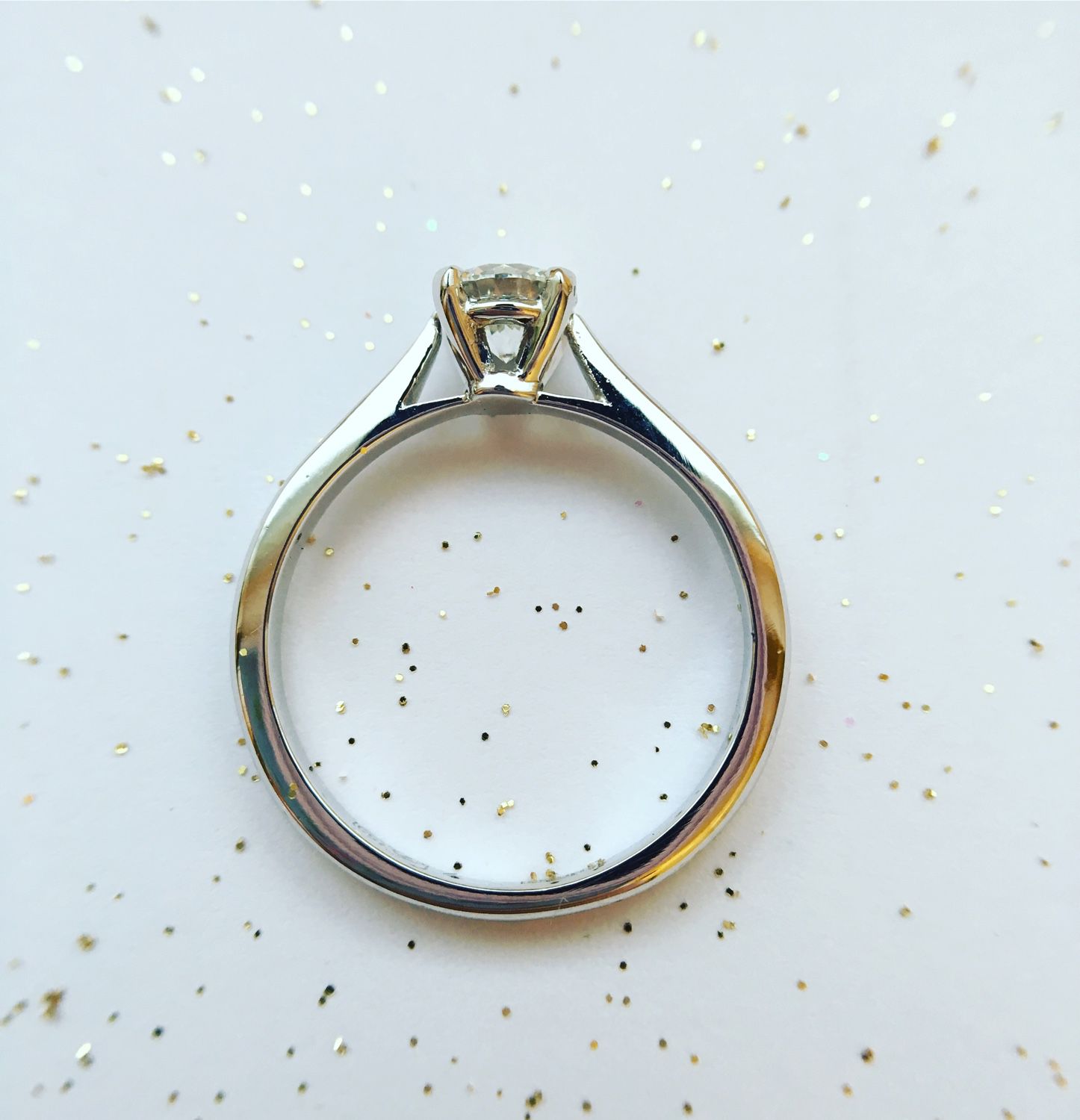 Нулевое кольцо. Кольцо с бриллиантом 0.5 карат. Каст кольцо 0,5 карат.
