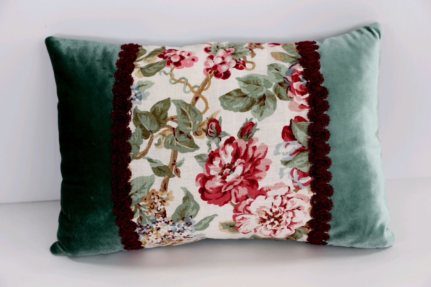 Подушка декоративная "Сад роз" в интернет-магазине Ярмарка Мастеров по ...
