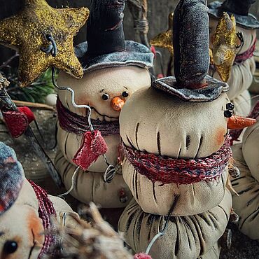Подарки к праздникам ручной работы. Ярмарка Мастеров - ручная работа Снеговик. Handmade.