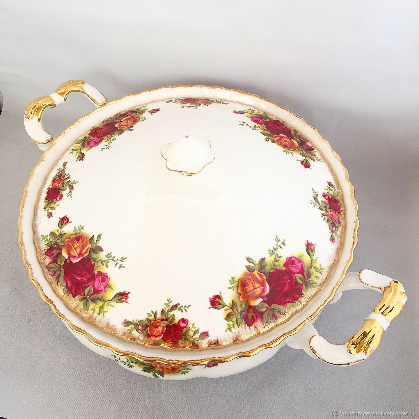 Royal vintage m. Royal Albert old Country Roses тарелки. Royal Albert Roses old Country башмак. Винтажные кофейные old Country Roses от Royal Albert, Великобритания.. Royal Albert old Country штамп вдавлен.