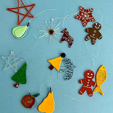 Сувениры и подарки ручной работы. Ярмарка Мастеров - ручная работа Витражи - елочные игрушки: найди свою пару. Handmade.