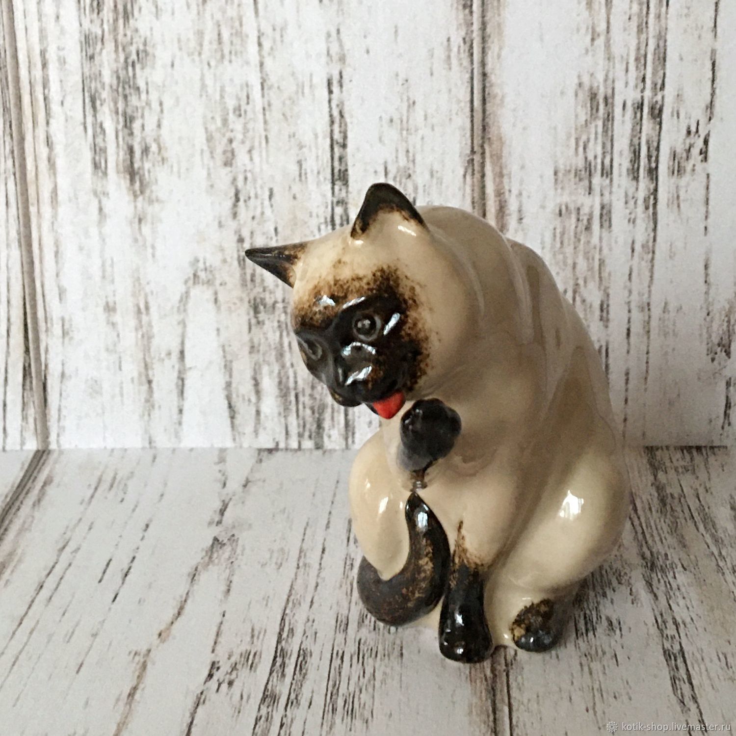 статуэтка сиамской кошки