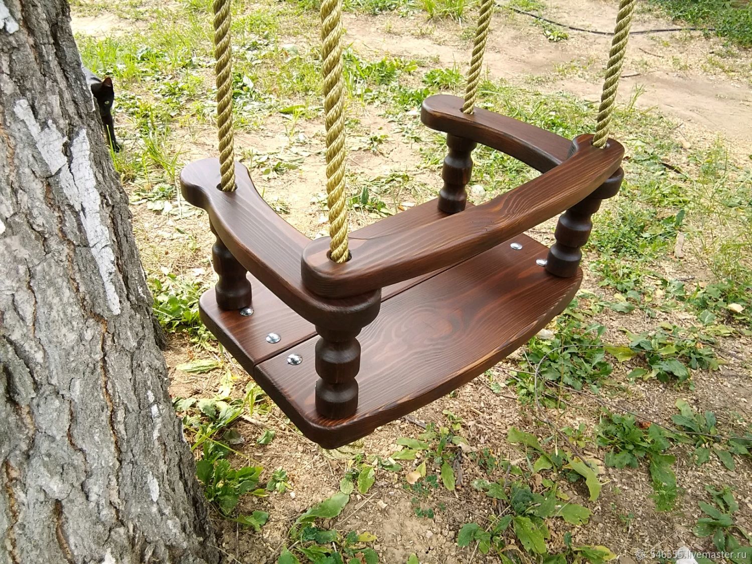подвесная скамейка на цепях