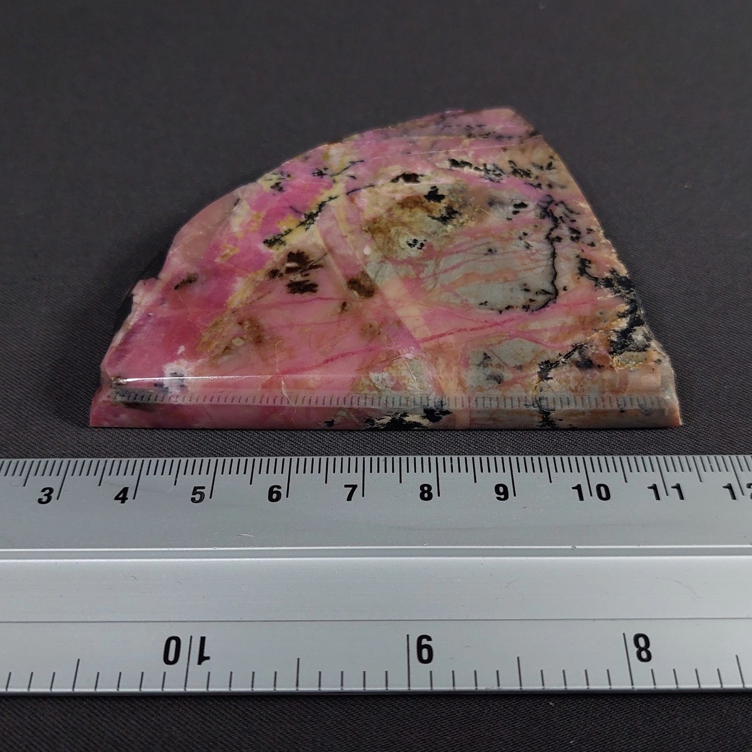 Родонит, камень для коллекции купить в интернет-магазине Ярмарка ...