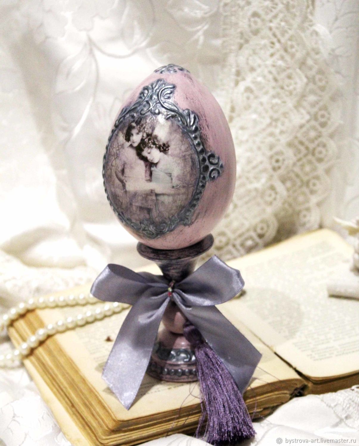 Декупаж пасхальных яиц. Декупаж яйца на пасху. Artisans house яйцо фаберже. Пасхальные яйца шебби шик. Декор деревянных яиц.