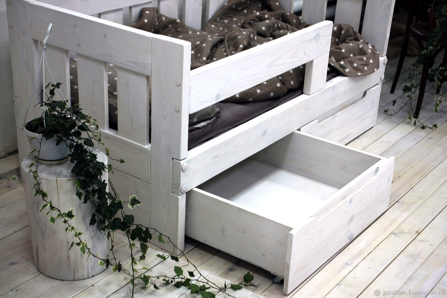 Кровать детская со съемным бортиком в интернет-магазине Ярмарка ...