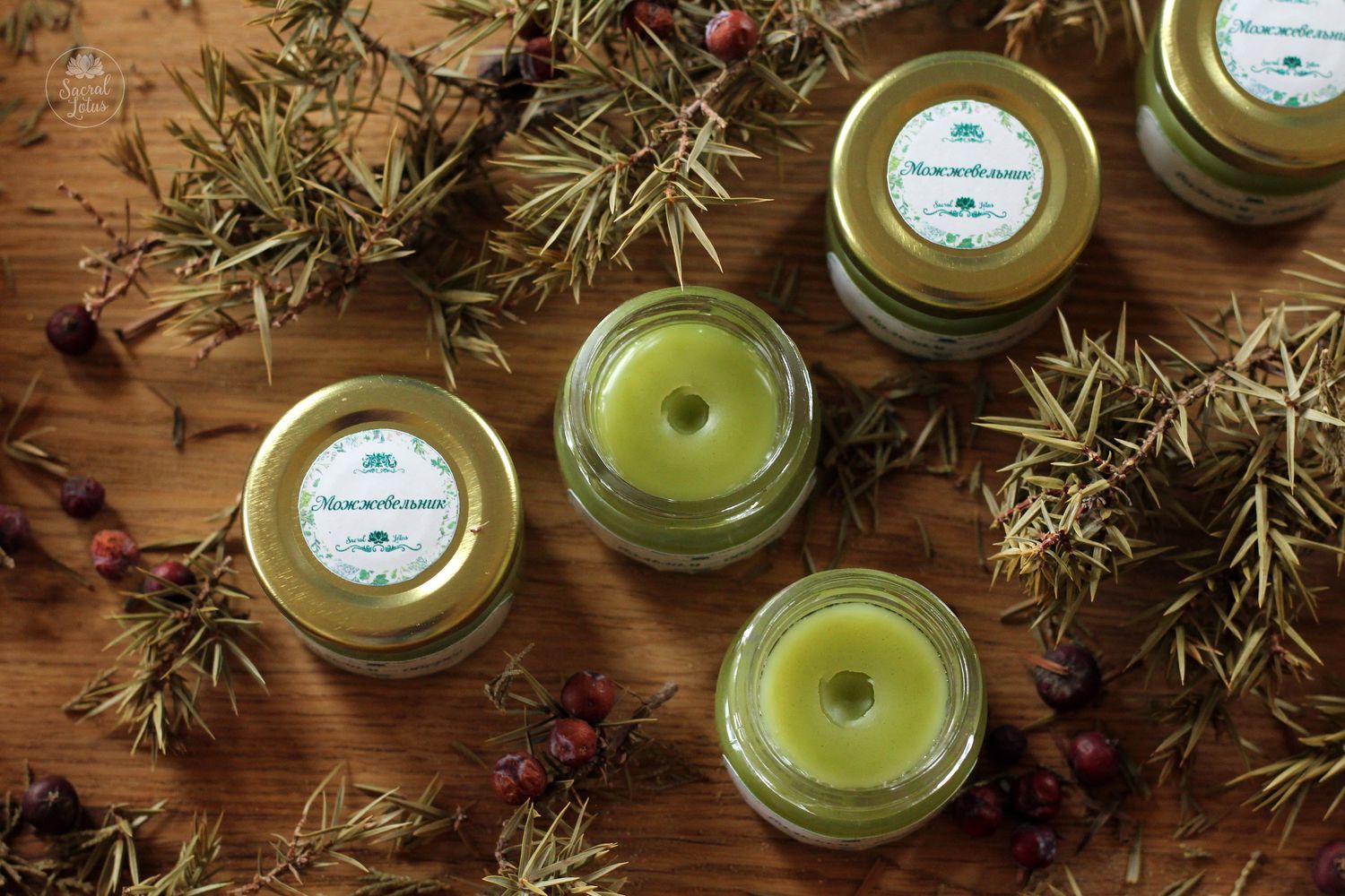 L'erbolario духи. можжевельник оберег для дома. можжевельник в парфюмерии. аромаванна «можжевельник». Rosemary essential oil.