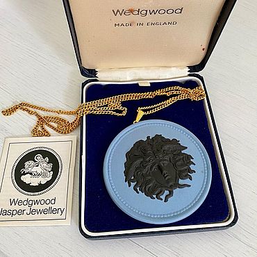 Винтаж ручной работы. Ярмарка Мастеров - ручная работа WEDGWOOD редкая подвеска Медуза Горгона, Англия. Handmade.