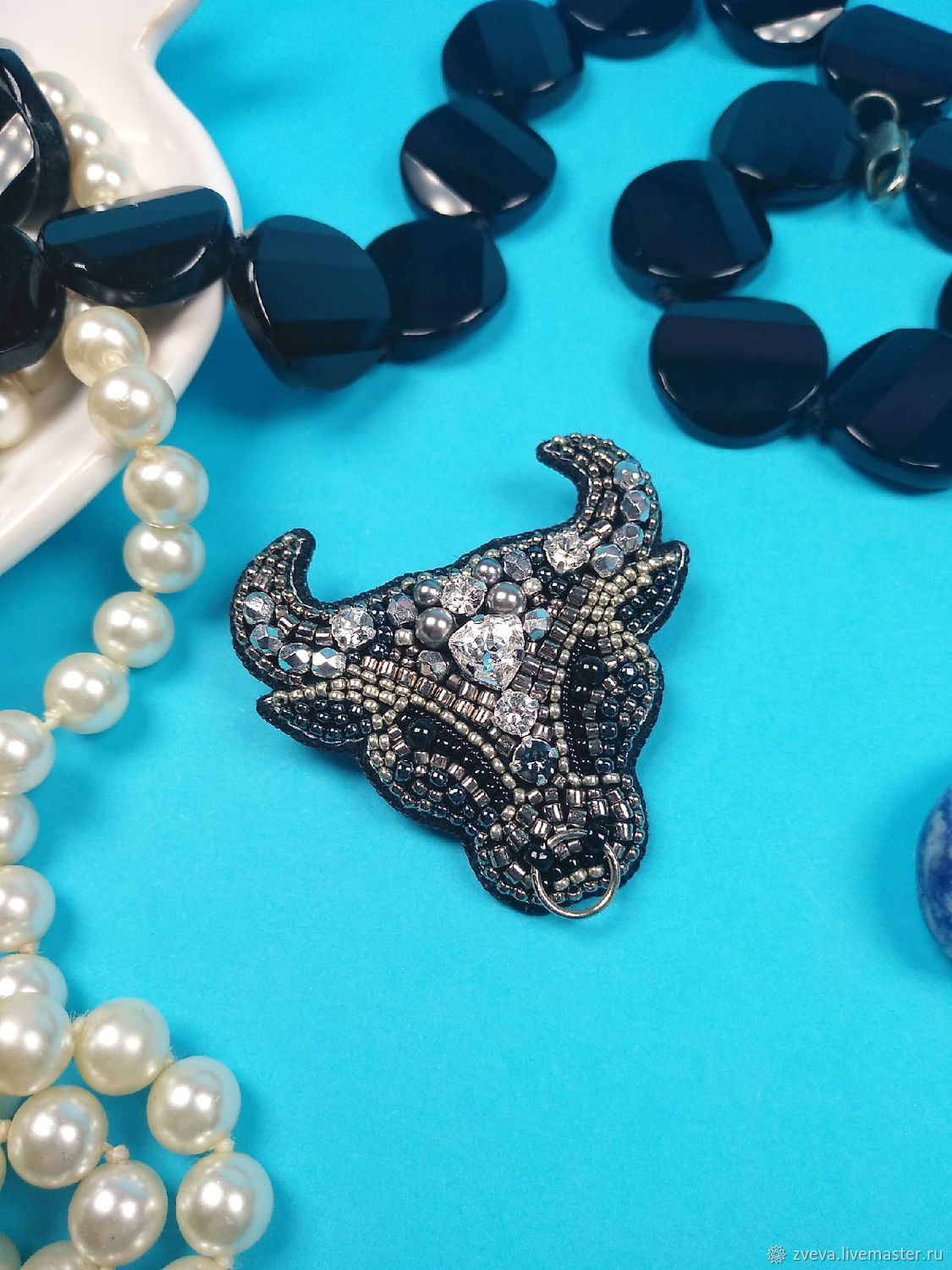 Брошь Бык серебряный, символ года 2021, бык из бисера – заказать на ...