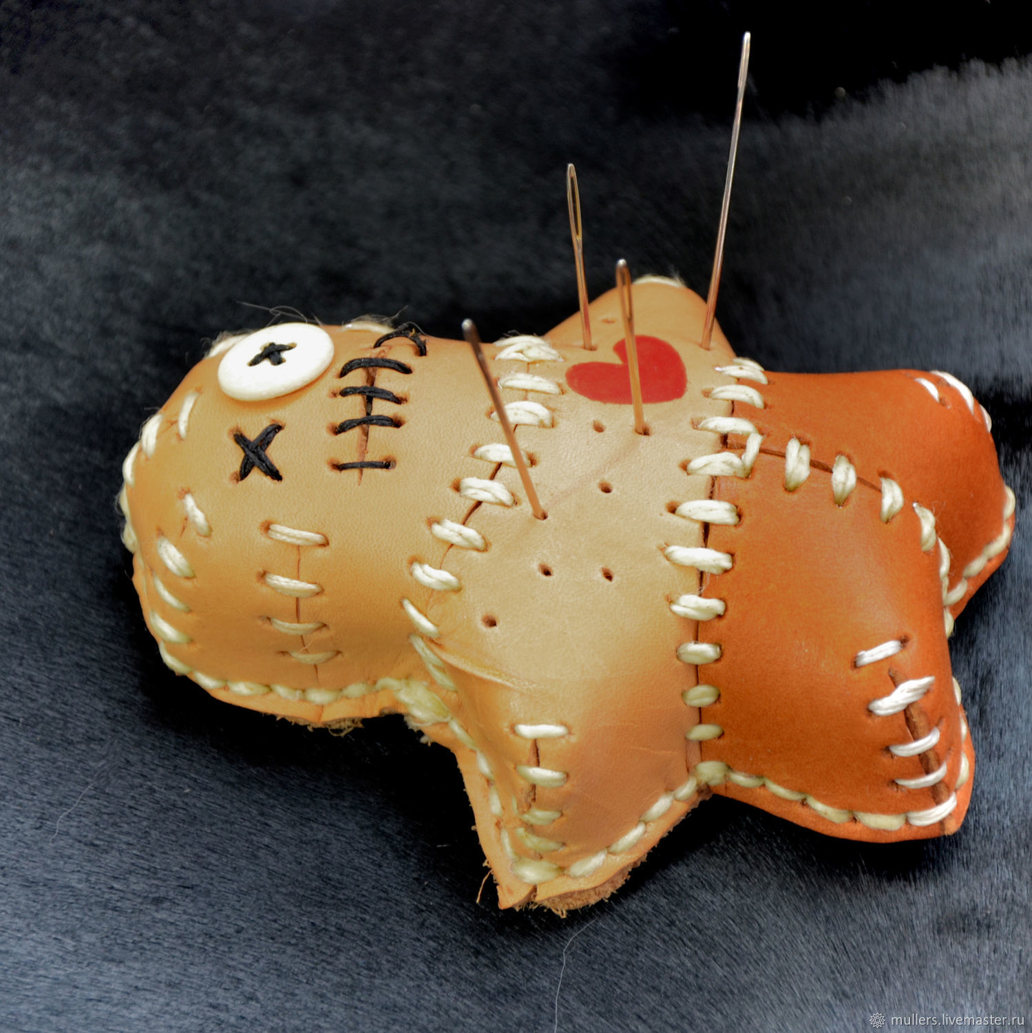 Кожаная игольница кукла вуду в интернет-магазине на Ярмарке Мастеров ...