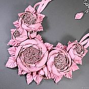Украшения handmade. Livemaster - original item Handmade Leather Necklace with Flowers Rose Dance Light Pink. Handmade.