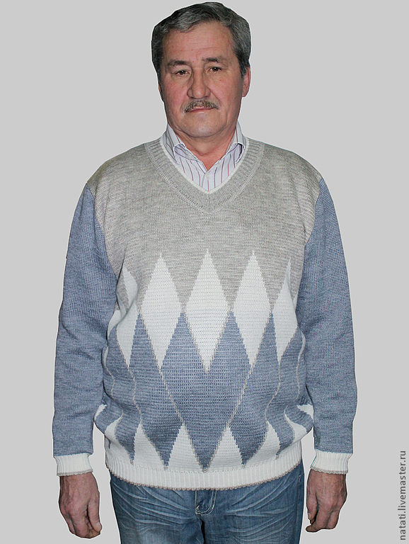 Мужской пуловер с ромбами