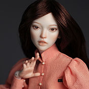 Фарфоровая шарнирная кукла Сесилия