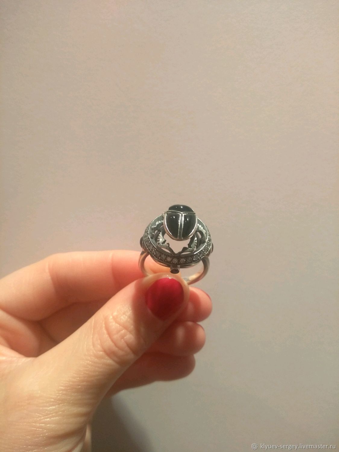 Кольцо с жуком скарабеем