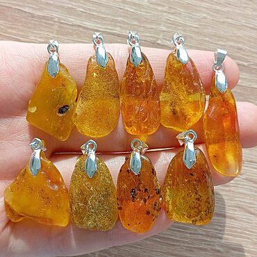 Украшения ручной работы. Ярмарка Мастеров - ручная работа Кулоны с янтарем. Handmade.