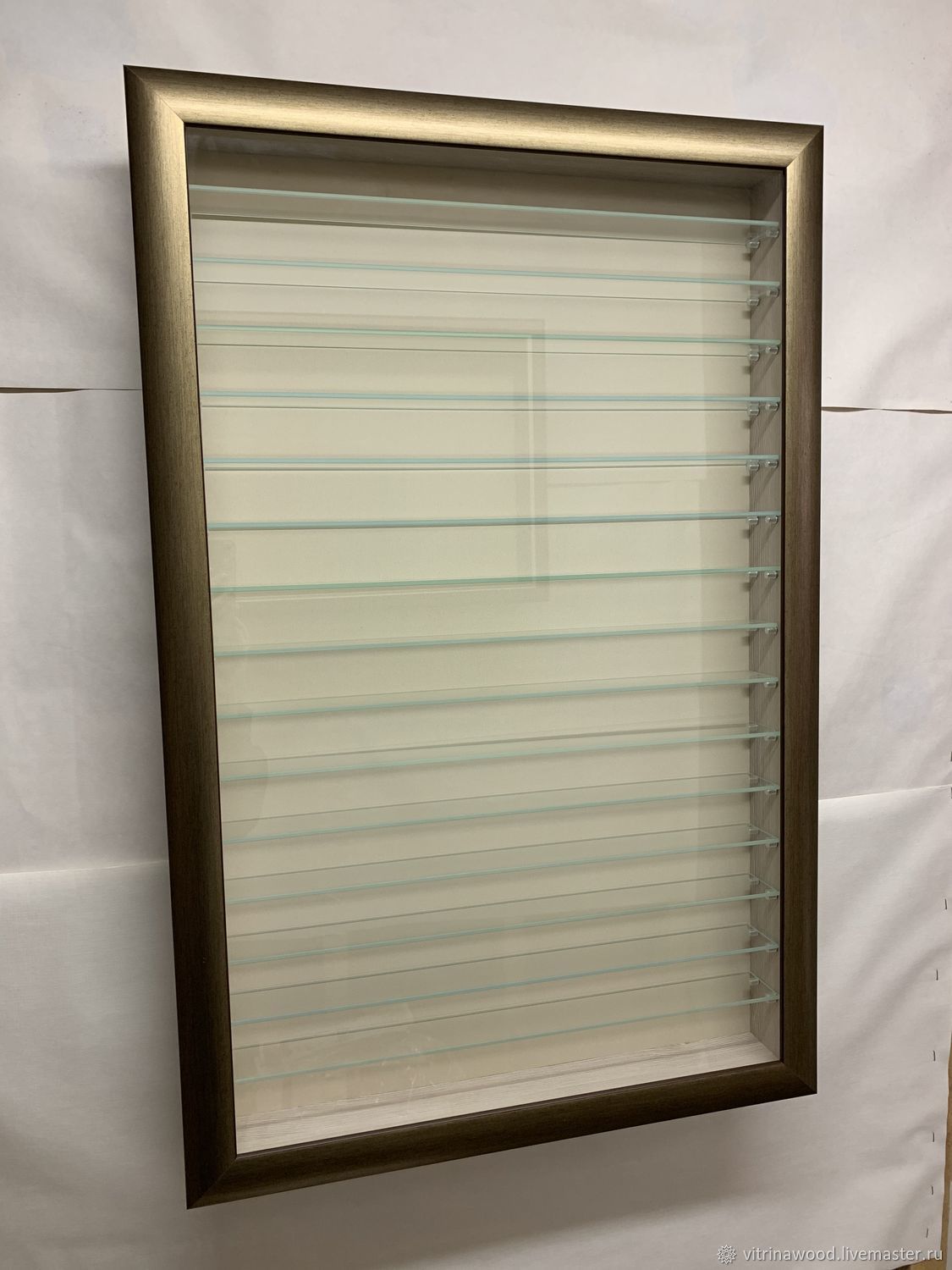 Шкаф витрина навесная настенная со стеклом