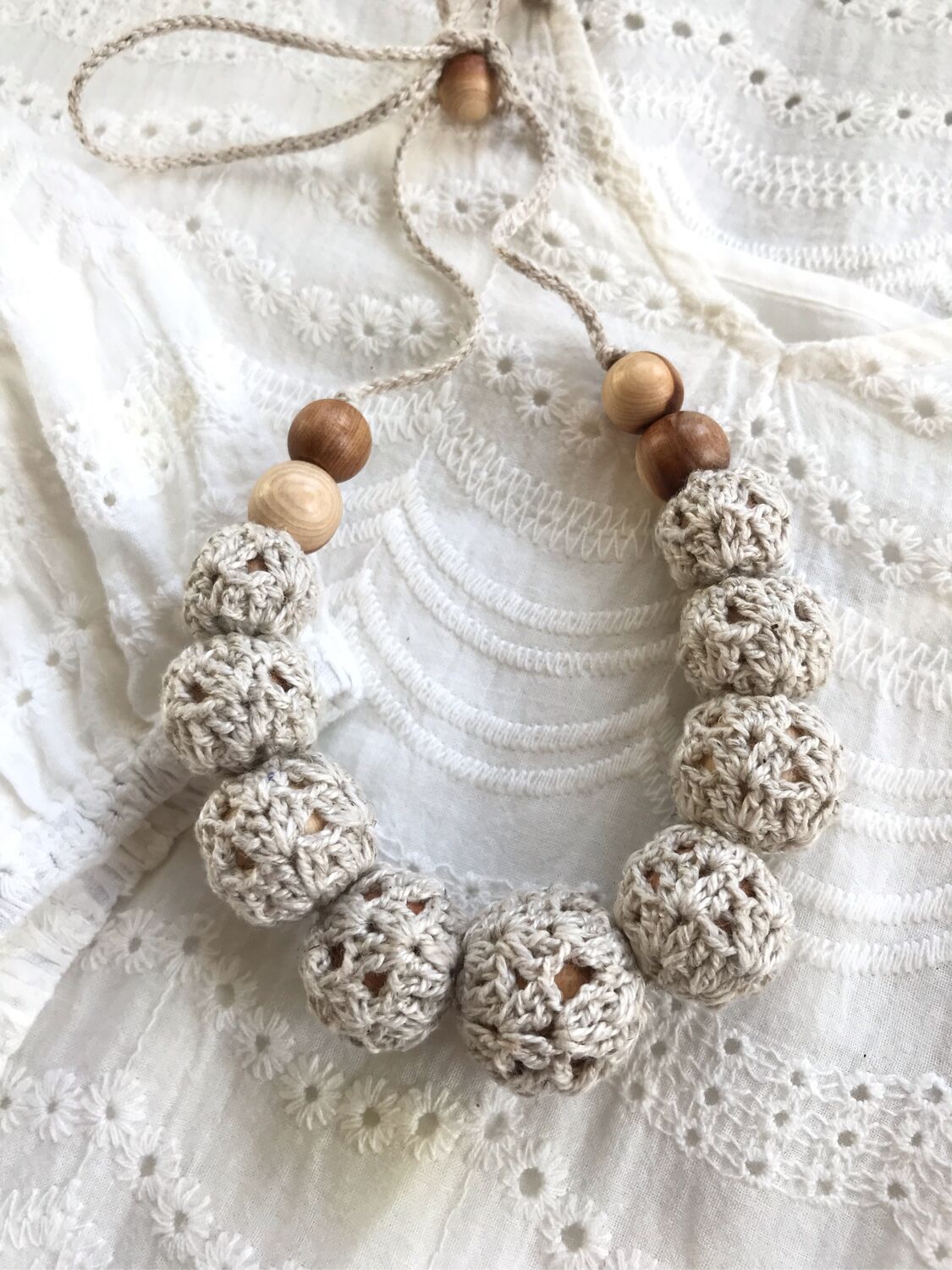 Бусы из можжевельника Натуральные льняные в интернет-магазине на ...