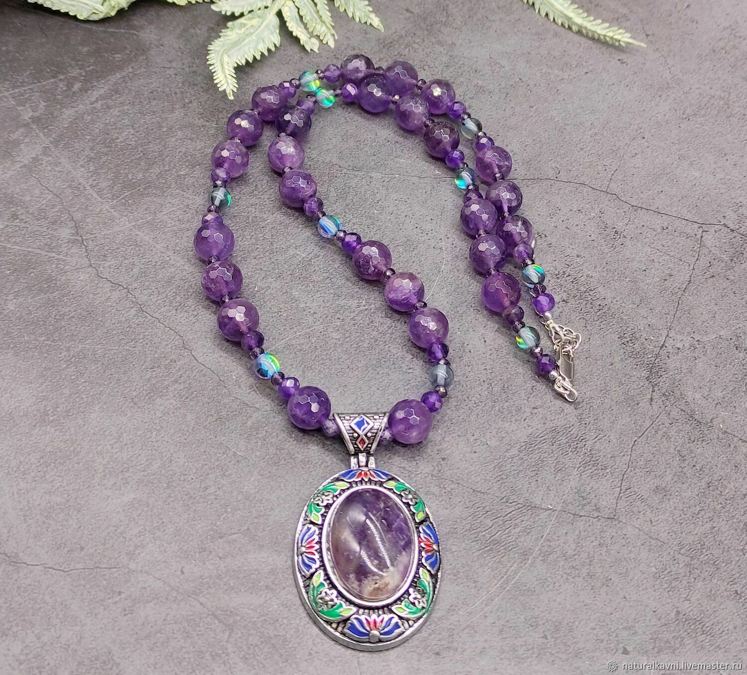 Колье /сотуар с подвеской натуральный аметист и синтетический опал ...