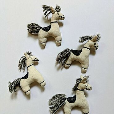 Украшения ручной работы. Ярмарка Мастеров - ручная работа Брошка "Коняшка Вуду". Handmade.