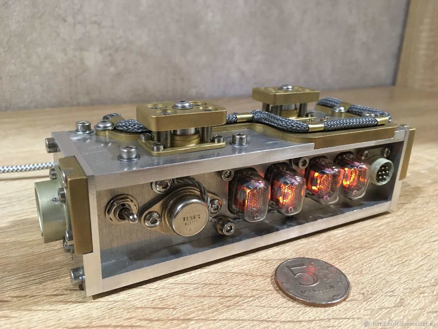 Часы каминные (настольные лофт) ламповые: на газоразрядных индикаторах ...