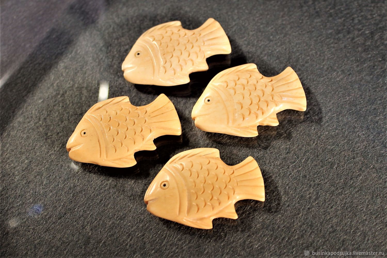 сандзару нэцкэ. как сделать из кости рыбу. деревянный скелет рыбы. игрушка скелет рыбы. резьба по кости.