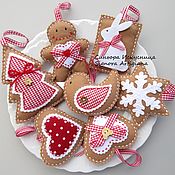 Сувениры и подарки handmade. Livemaster - original item Christmas toys 8 pieces of felt Cookies Red white cell. Handmade.