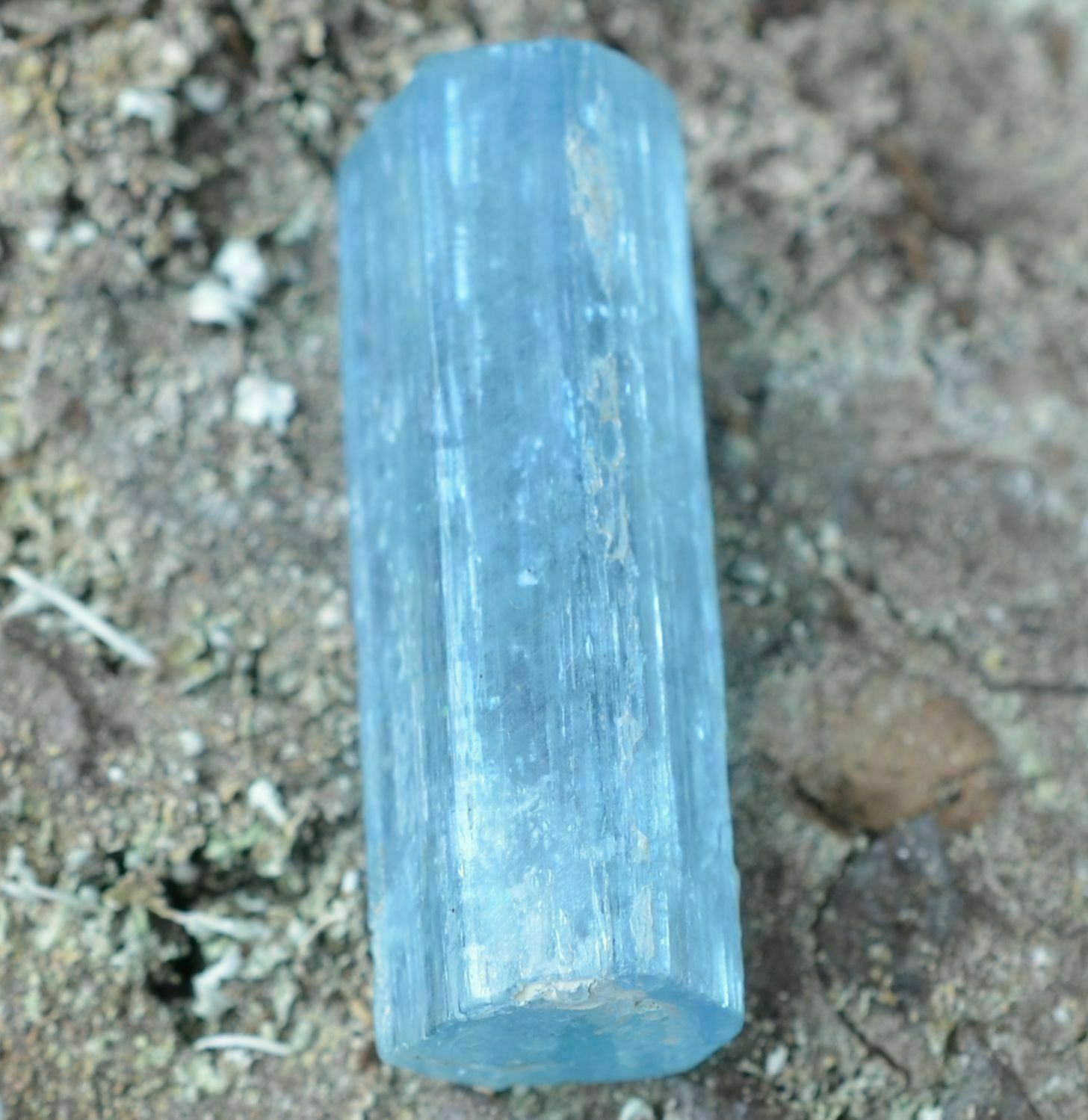 Аквамарин КРИСТАЛЛ натуральный , 28.5Х10 мм, AR17 купить в интернет ...