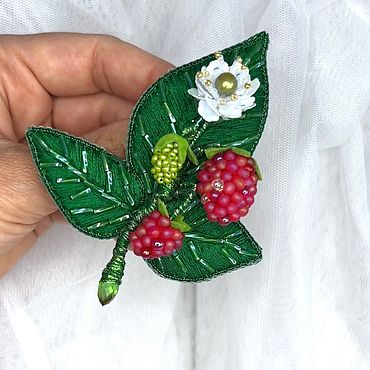 Украшения ручной работы. Ярмарка Мастеров - ручная работа Брошь Малина. Handmade.