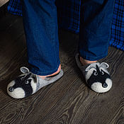 Обувь ручной работы handmade. Livemaster - original item Felted slippers for men Raccoons, Raccoons, without heels.. Handmade.