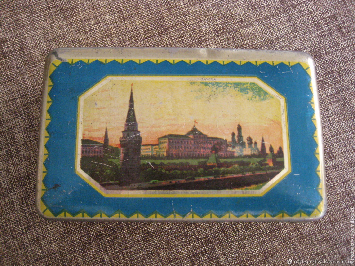 Коробка советских конфет