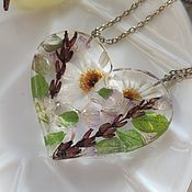 Украшения handmade. Livemaster - original item Heart puzzle pendant with real flowers, with a daisy pendant. Handmade.