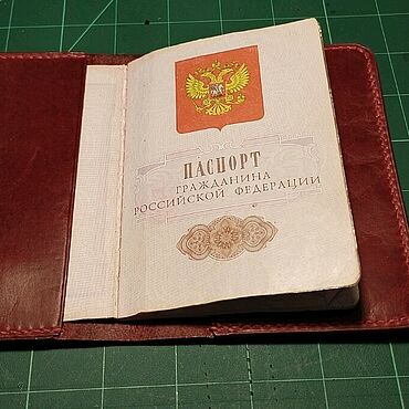 Сумки ручной работы. Ярмарка Мастеров - ручная работа Обложка для паспорта простая  натуральная кожа. Handmade.