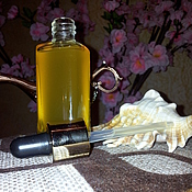El aceite de hypericum perforatum (matserat fría extracción de Rebozuelos