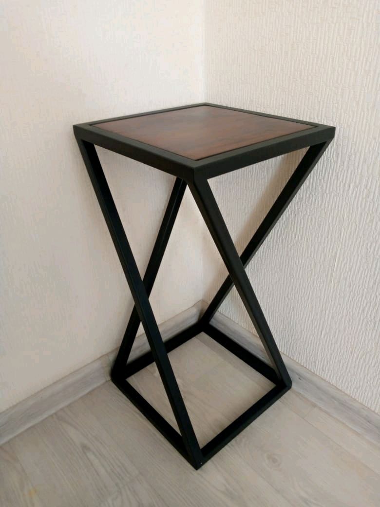 Тумба в стиле лофт. размер 30см на 30см высота 60см. Основание метал в ...