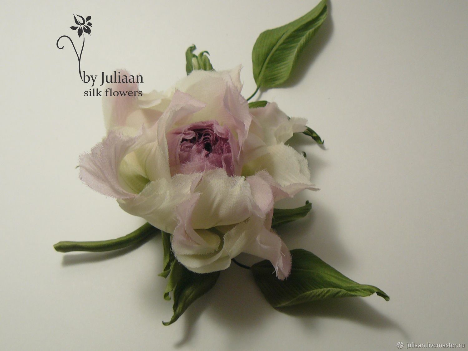 Цветы ручной работы. Цветы из шелка. Роза