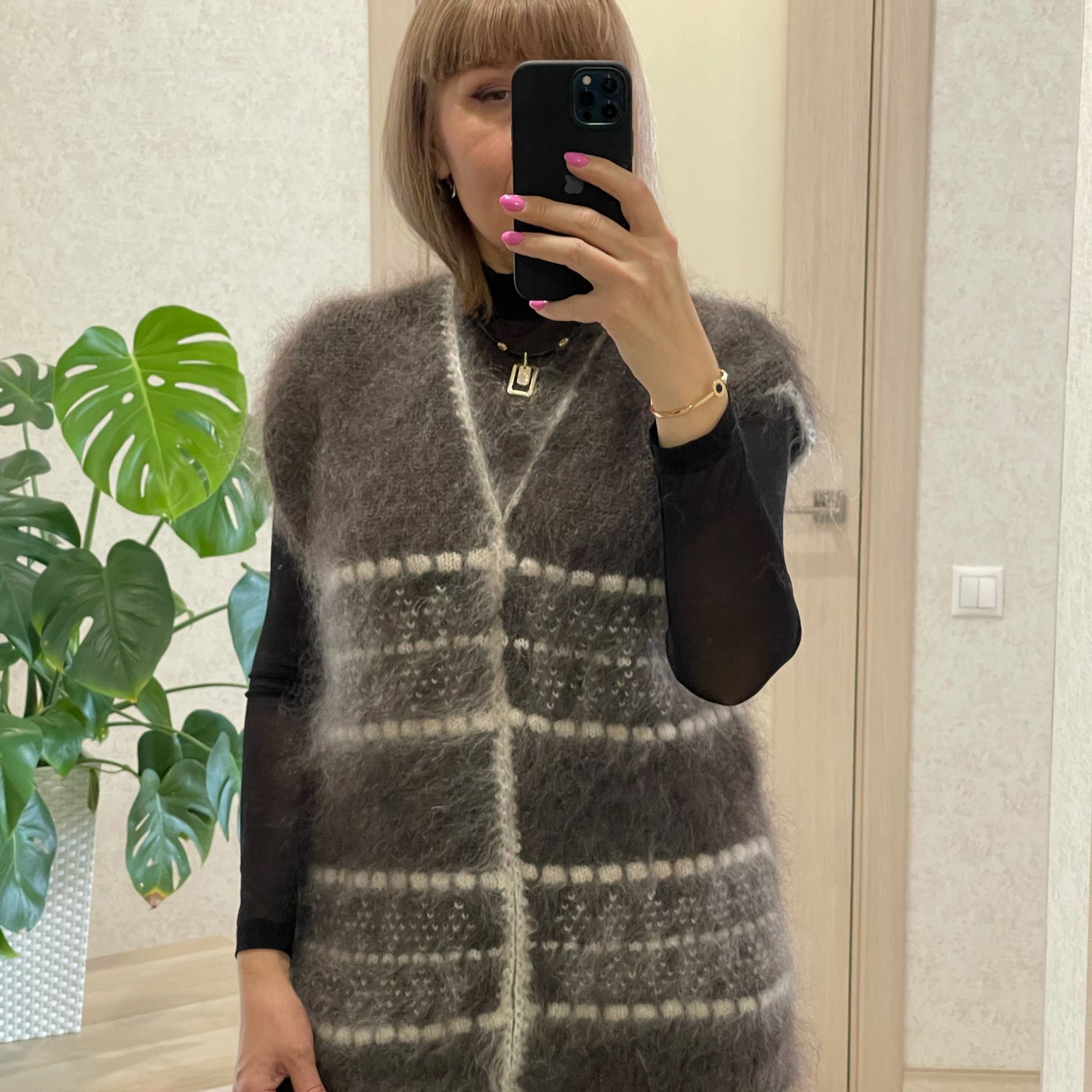 Жилетка из козьего пуха. Жилетка из козьего пуха. Жилетка из козьего пуха. Жилетки из козьего пуха. Жилетка женская из козьего пуха.