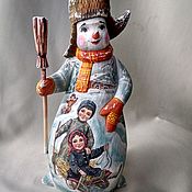 Дед Мороз из дерева расписной – купить на Ярмарке Мастеров – E9JIPRU ...