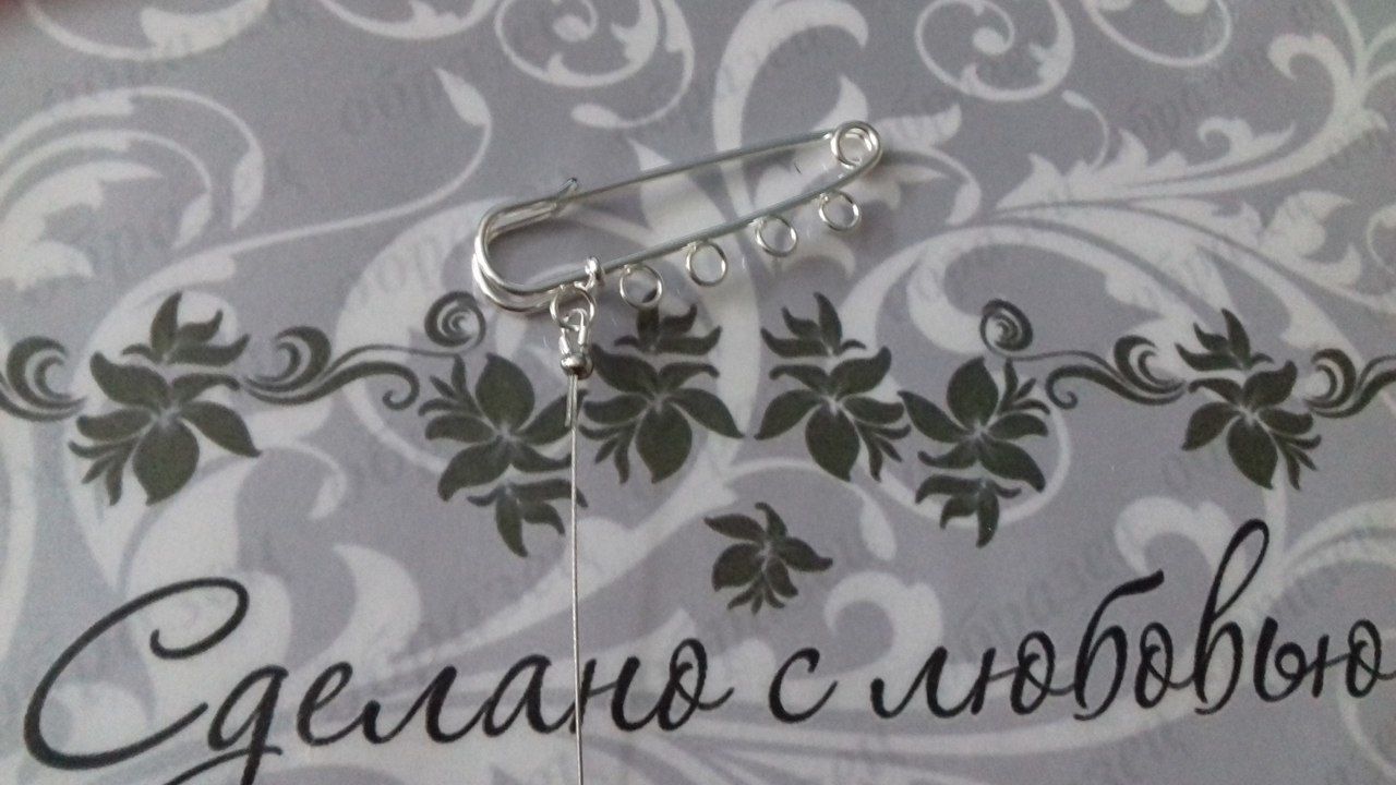Начало работы по изготовлению булавочки 