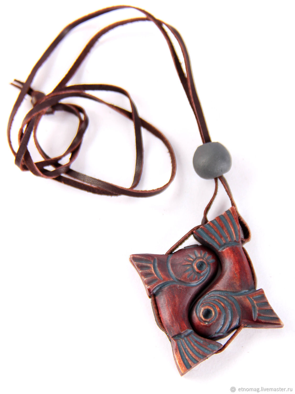 Талисман из абрикосовой косточки для привлечения любви