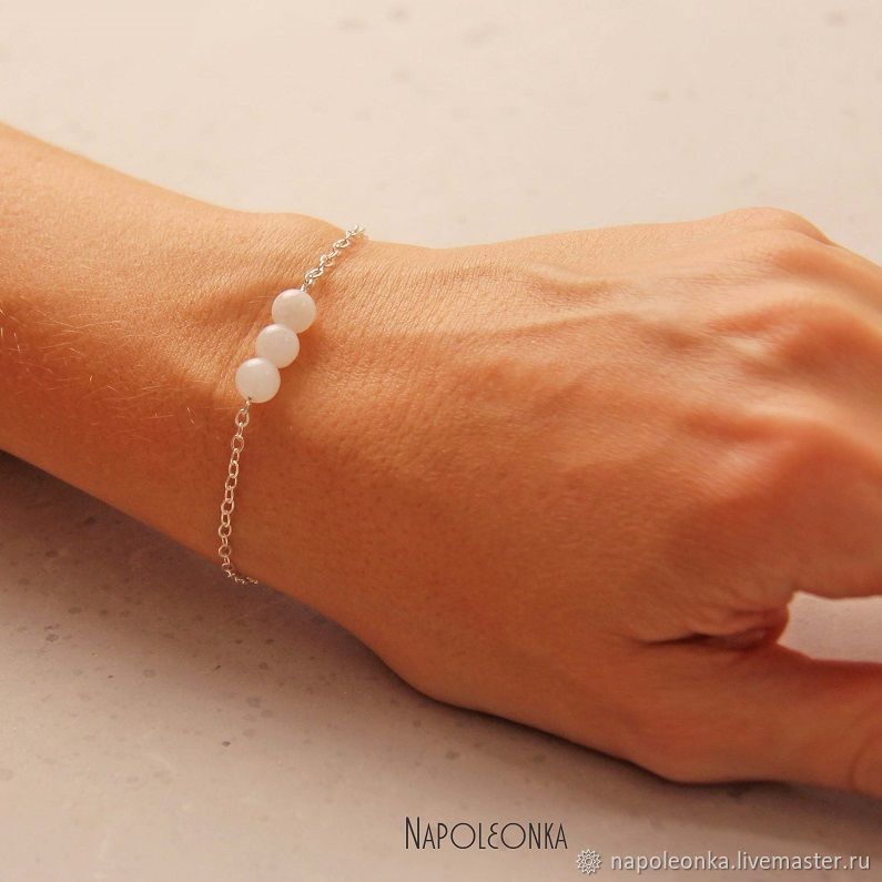 Браслет с лунным камнем на серебряной цепочке. Натуральные камни в ...