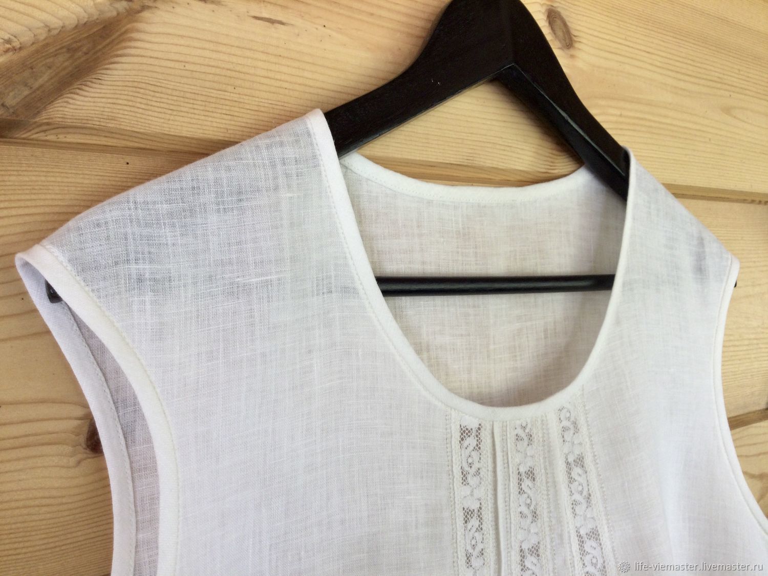 Chemise: Linen undershirt \