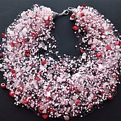 Кулон-ожерелье из серии "Нея" - с настоящими цветами каштана и ониксом