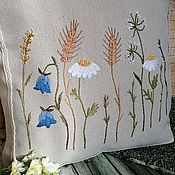 Полевые цветы, косметичка из льна с вышивкой ручной работы