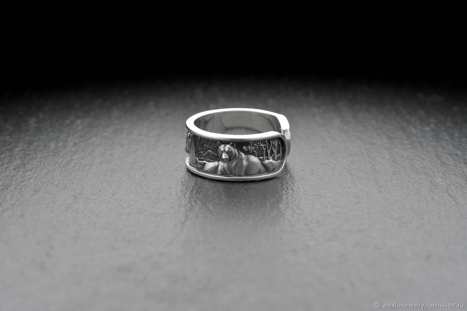 Серебряное кольцо с мишкой