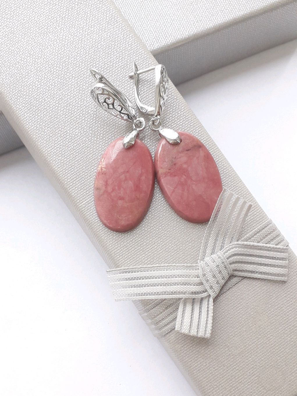 Серьги с натуральным родонитом купить в интернет-магазине Ярмарка ...