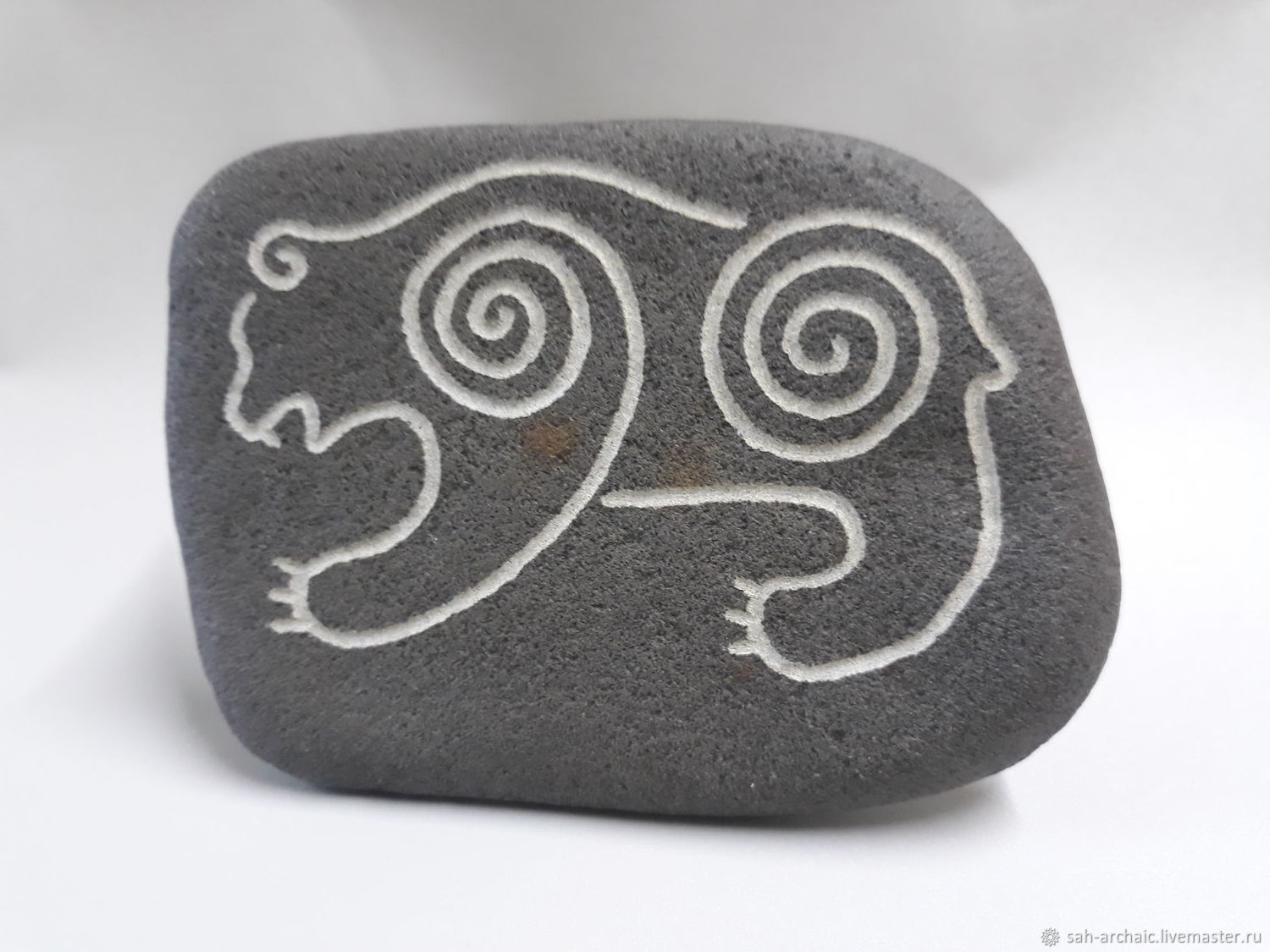 Stone petroglyph Sakhalin bear, Stones, Tymovskoe,  Фото №1